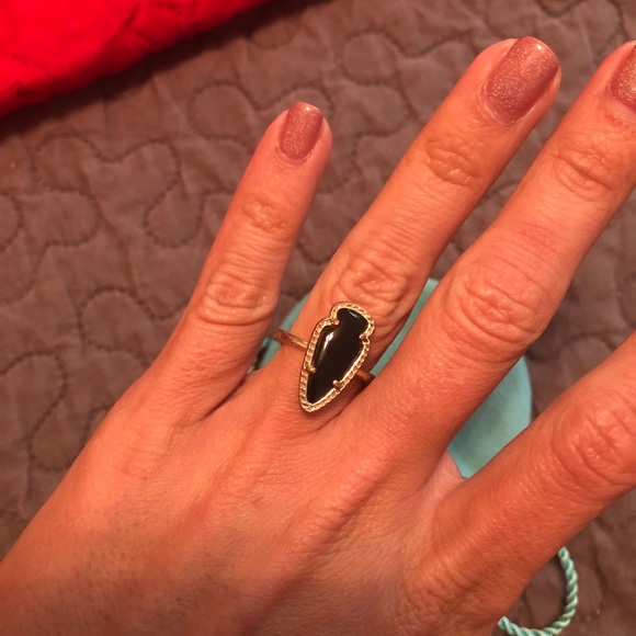 Kendra Scott Jewelry - Kendra Scott arrowhead ring